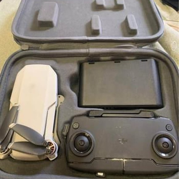 DJI Mavic Mini Quadcopter Gray Drone - Picture 2 of 8